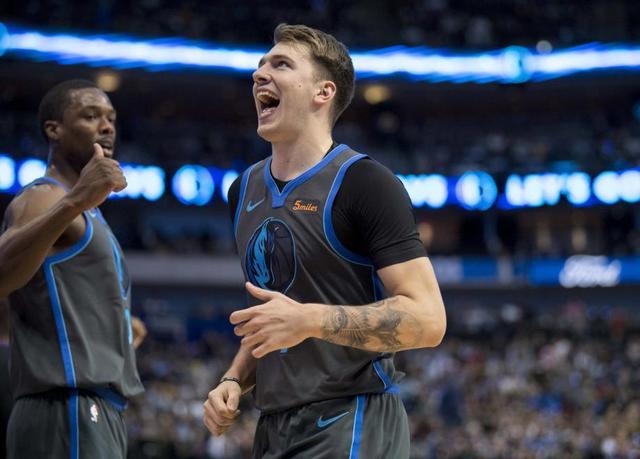 关税疑虑促使NFL和NBA大力投资数字商业领域